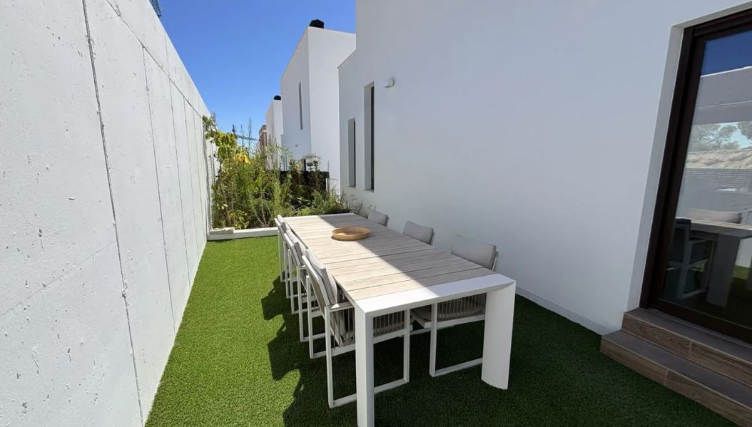 Superbe Villa Neuve de 129 m2 située sur les hauteurs de Benidorm à Finestrat — photo 3