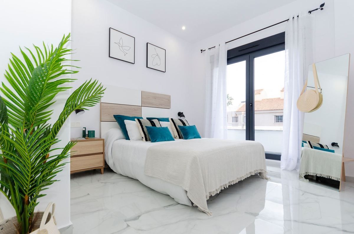 Très Belle Villa Neuve de 3 chambres à Torrevieja avec vue sur le Lac Rose à Torrevieja — photo 13
