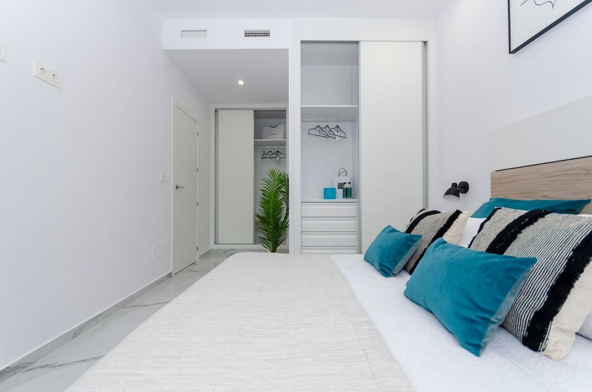 Très Belle Villa Neuve de 3 chambres à Torrevieja avec vue sur le Lac Rose à Torrevieja — photo 14