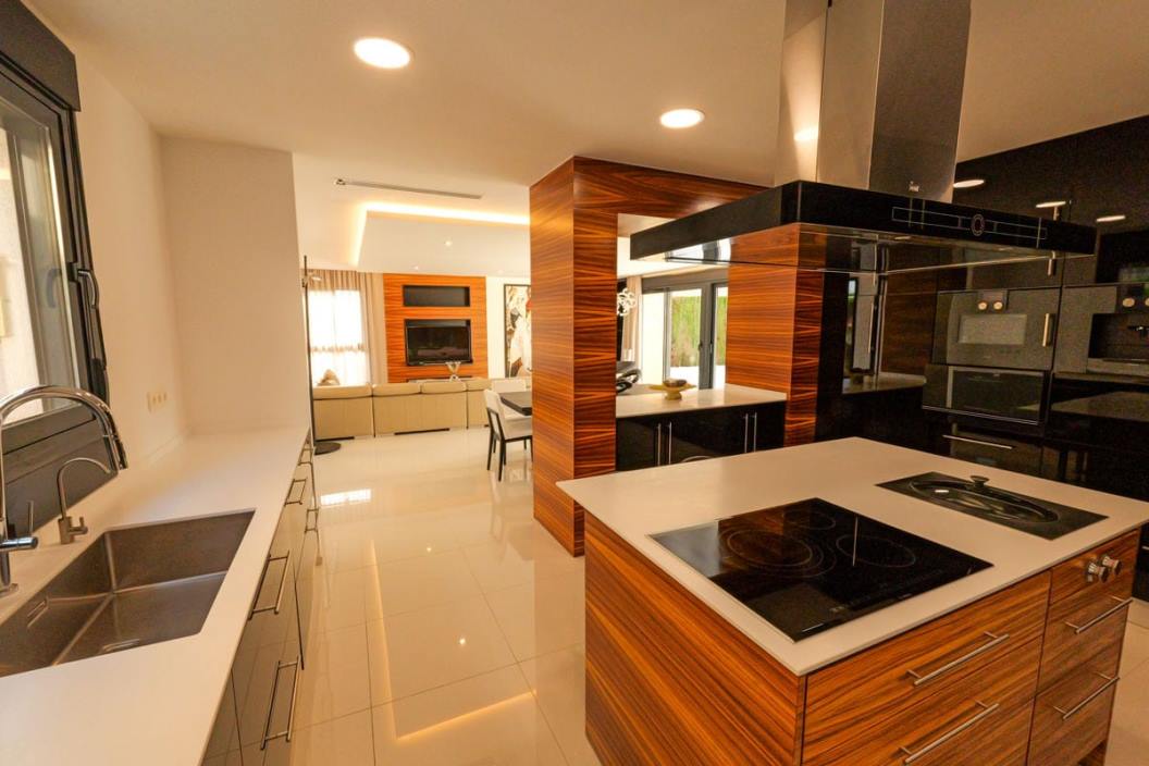 Superbe Villa de Luxe Neuve de 430 m2 à 100 m de la Mer à Torrevieja à Torrevieja — photo 13