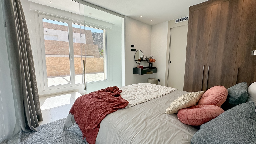 Superbe Maison Mitoyenne Neuve de 109 m2 avec sous-sol dans le Golf La Finca à Golf La Finca Resort — photo 22