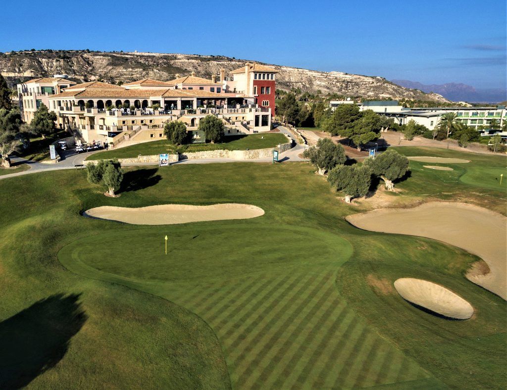 Magnifique Villa Neuve de 239 m2 dans le Golf La Finca à Golf La Finca Resort — photo 17