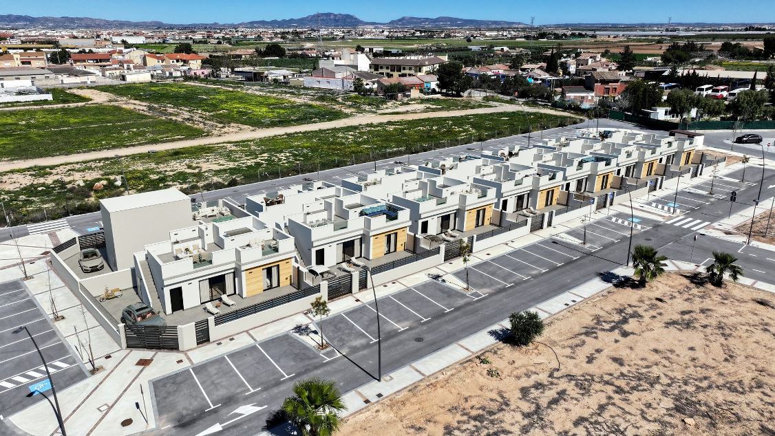 Superbe Villa Neuve de 3 chambres à Roldán. à Roldán — photo 12