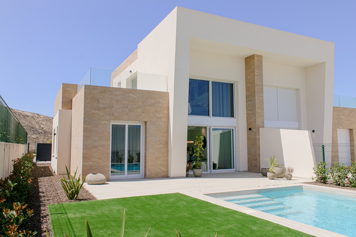 Superbe Maison Mitoyenne Neuve de 109 m2 avec sous-sol dans le Golf La Finca à Golf La Finca Resort — photo 2