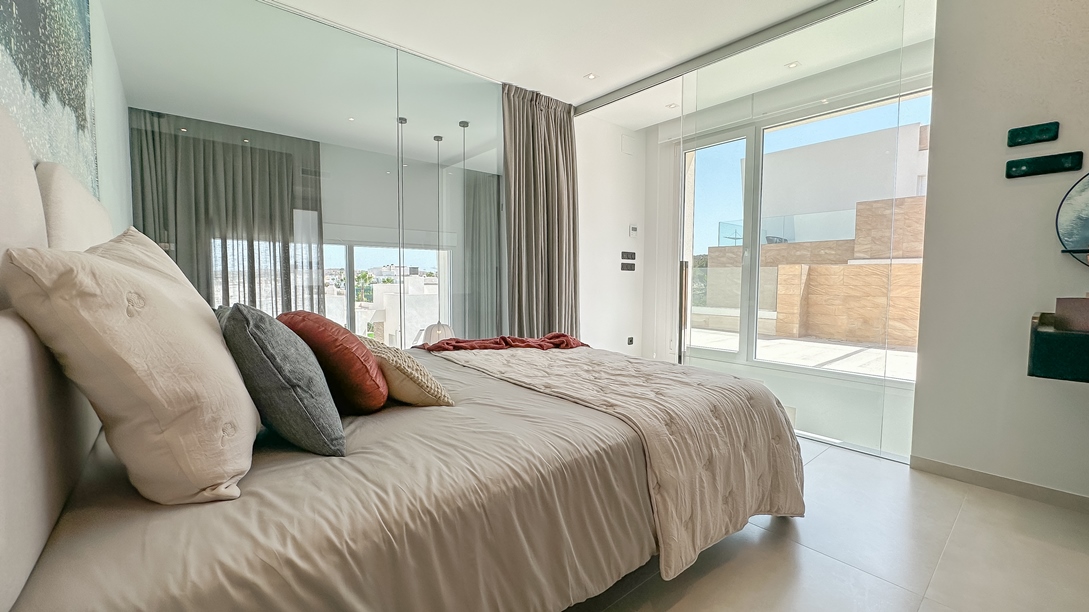 Superbe Maison Mitoyenne Neuve de 109 m2 avec sous-sol dans le Golf La Finca à Golf La Finca Resort — photo 24