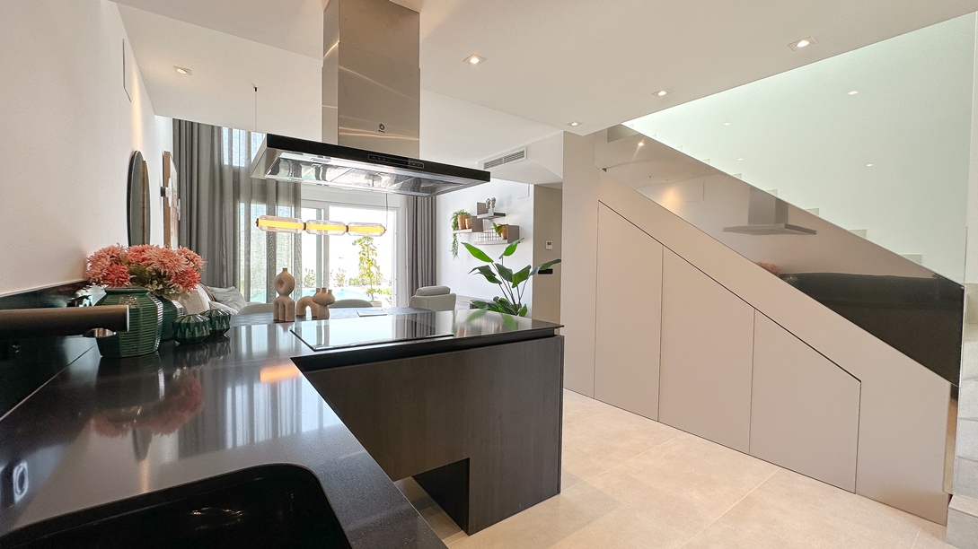 Superbe Maison Mitoyenne Neuve de 109 m2 avec sous-sol dans le Golf La Finca à Golf La Finca Resort — photo 15