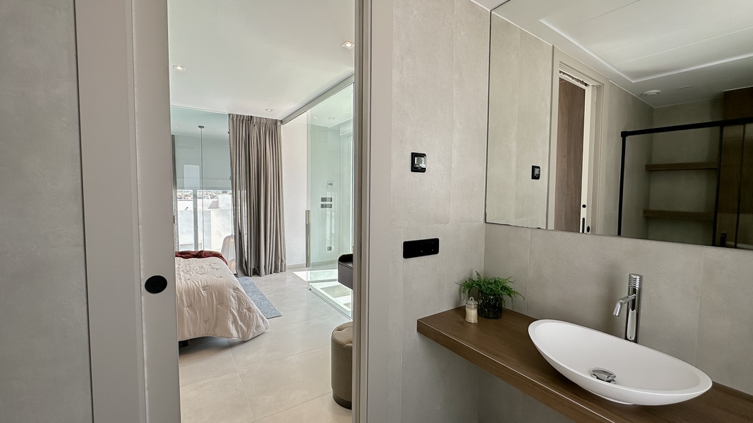 Superbe Maison Mitoyenne Neuve de 109 m2 avec sous-sol dans le Golf La Finca à Golf La Finca Resort — photo 27