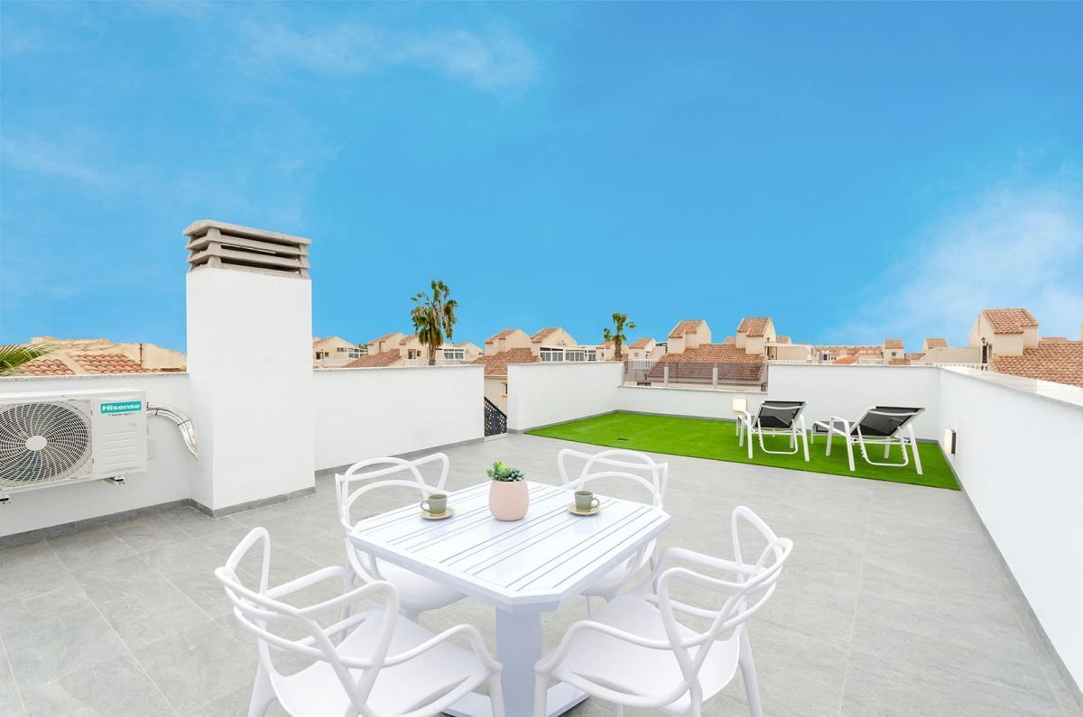 Très Belle Villa Neuve de 3 chambres à Torrevieja avec vue sur le Lac Rose à Torrevieja — photo 25